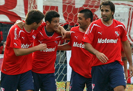 Estudiantes 0 - Independiente 2